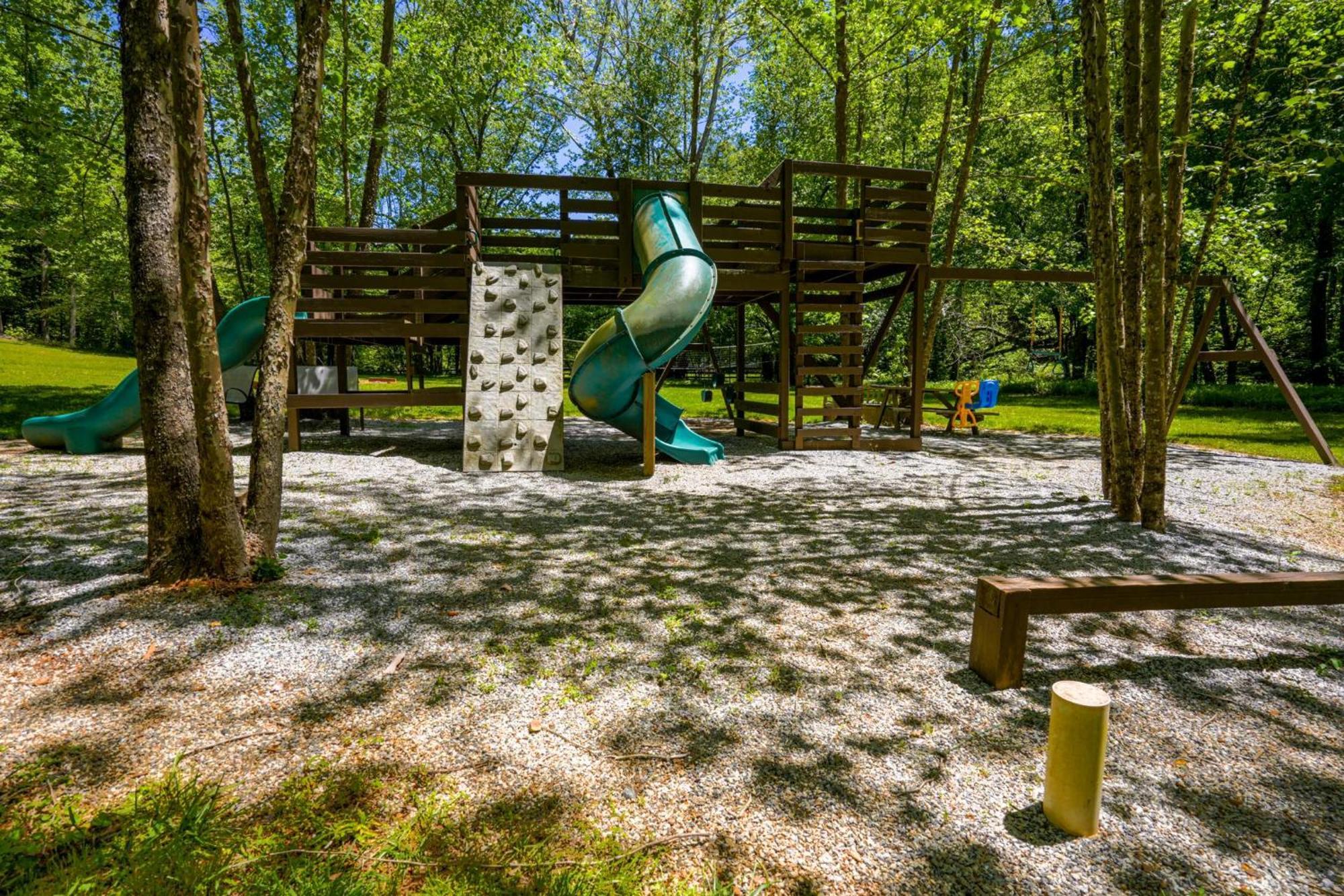 New Listing! Wine Country Retreat - 2 Bed, Hot Tub Villa Далонега Екстериор снимка