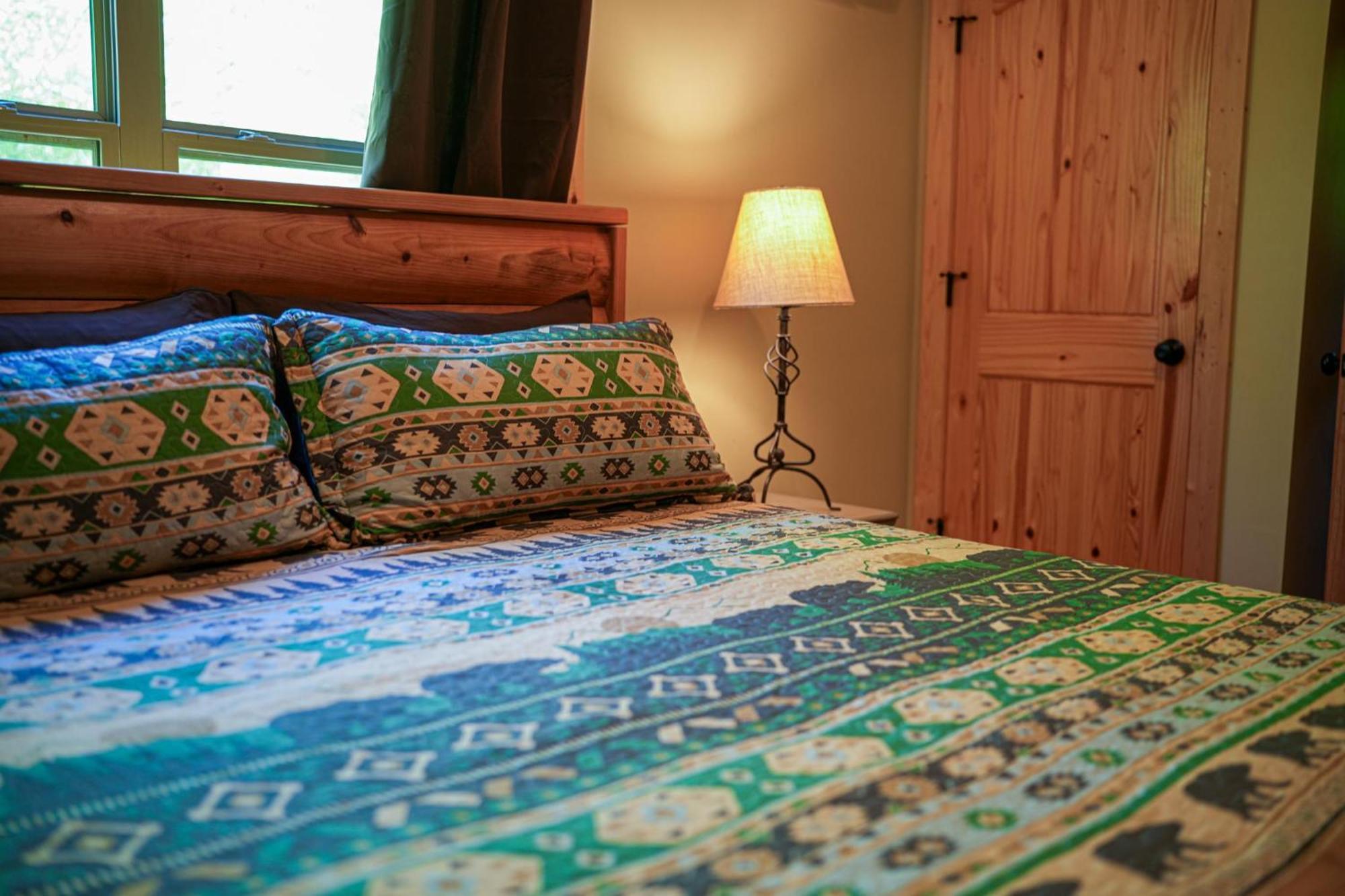 New Listing! Wine Country Retreat - 2 Bed, Hot Tub Villa Далонега Екстериор снимка